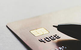 クレジットカードにサインが必要な理由やサインを書くときのポイントを解説
